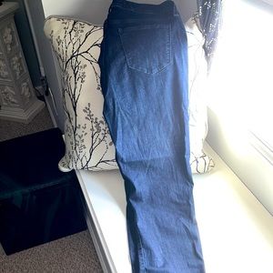 Universal thread dark wash blue jeans